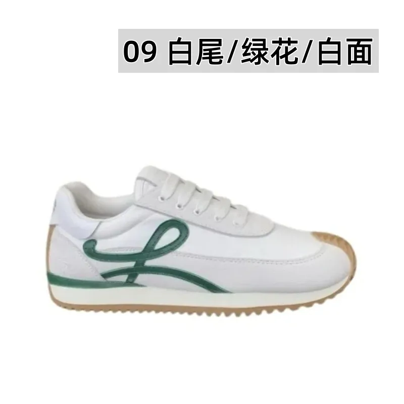 👟👟Ex-factory price 520👟👟 Men's size +10 Super 🔥Hot [LOEWE·Loewe] Forrest Gump shoes, invincible foot feel! The most popular model of the year, shoes with high moral training inside! 2025 new product series 💯Spliced ​​upper. The hidden inner height is soft and comfortable, and the minimalist style is very eye-catching. It is very advanced no matter how you match it. The heel design is novel. Soft and comfortable, and the splicing is light and comfortable: the foot feels invincible. It is rated as the most comfortable running style. It feels like walking on flat ground❤️Original details! The low-cut shoes have the initials of the brand logo on the side, making them a must-have for your shoe cabinet! Upper: imported suede + cowhide + original cloth splicing, cowhide foot pads, original customized abrasive tool combination outsole! Original packaging! 🏆 ✦Upper: imported suede + cowhide + original fabric splicing ✦Insole: movable latex cowhide insole ✦Outsole: original molded TPU combination outsole ✦Female size: 35--40, ✦Male size: 39--45,